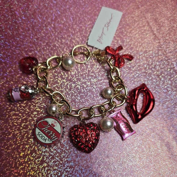 Betsey Johnson Love Spell Charm Bracelet! - Picture 11 of 14